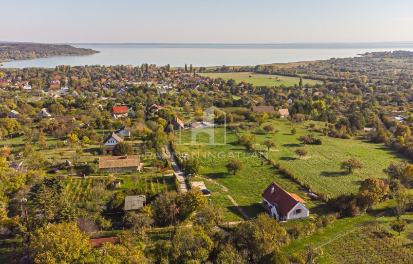 Balatonalmádi Eladó Ház