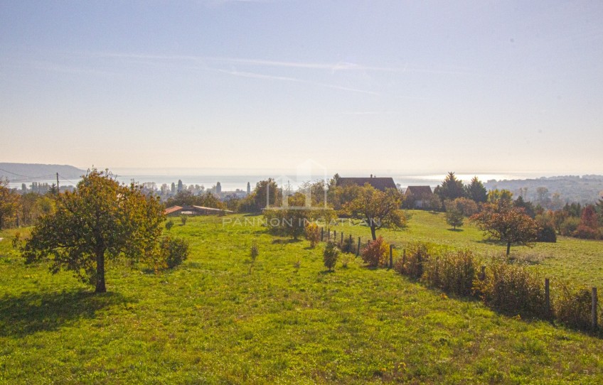 Balatonalmádi Eladó Ház