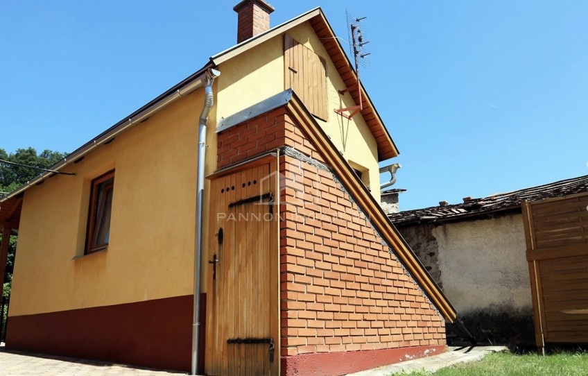 Eplény Eladó Ház