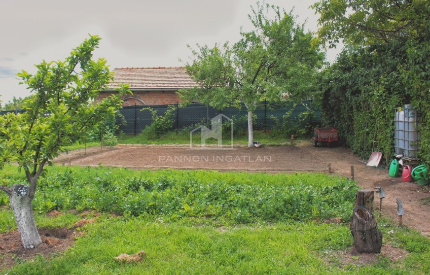 Balatonfőkajár Eladó Ház