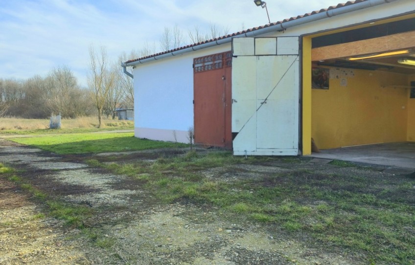 Nagykőrös Eladó Garázs
