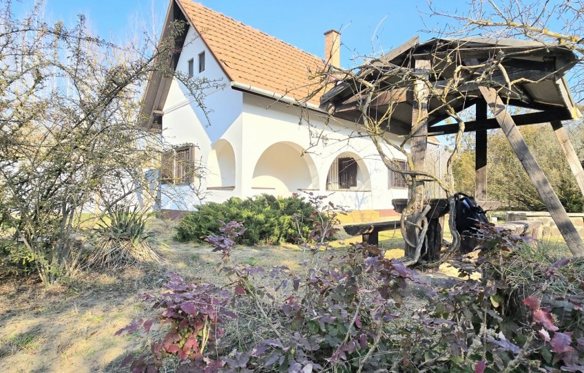 Csemő Eladó Ház