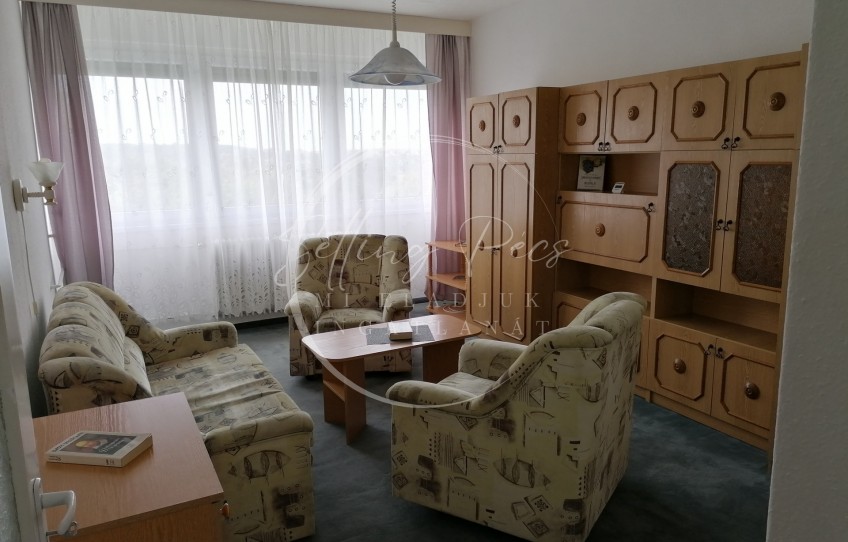 Komló Eladó Lakás