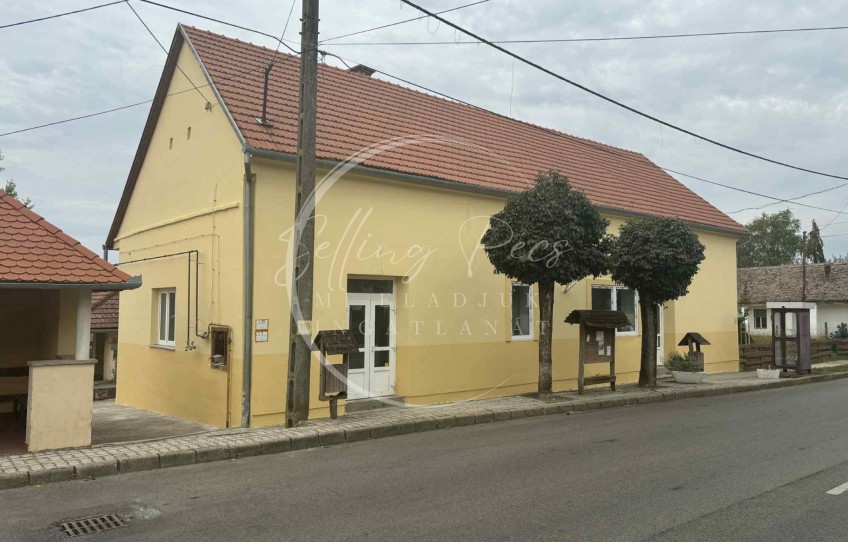 Pócsa Eladó Ház