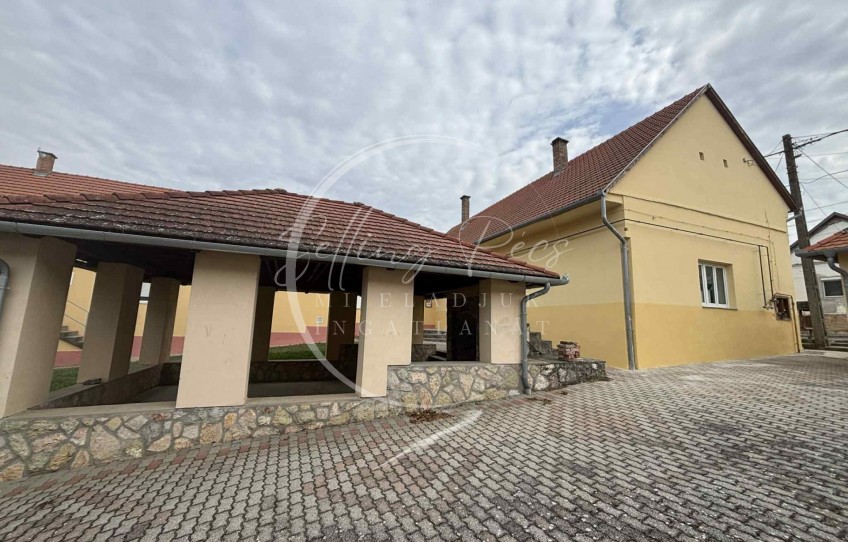 Pócsa Eladó Ház