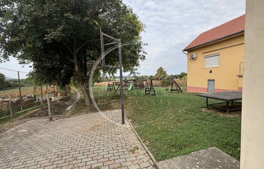 Pócsa Eladó Ház