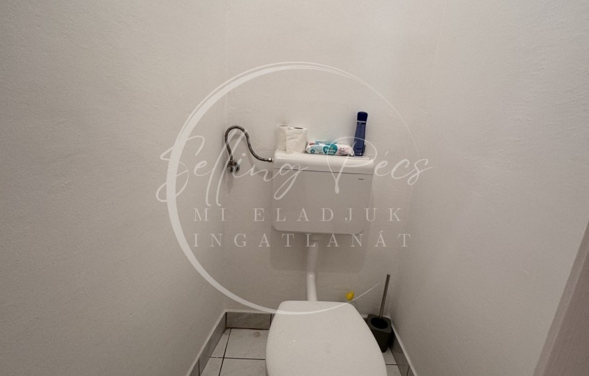 Pécs Eladó Üzlethelyiség Rácvárosi út