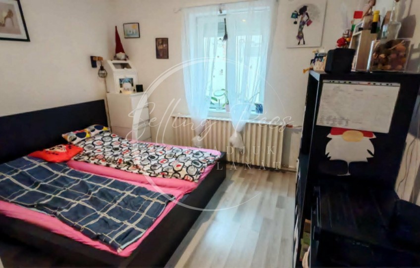 Hobol Eladó Ház Mátyás Király utca