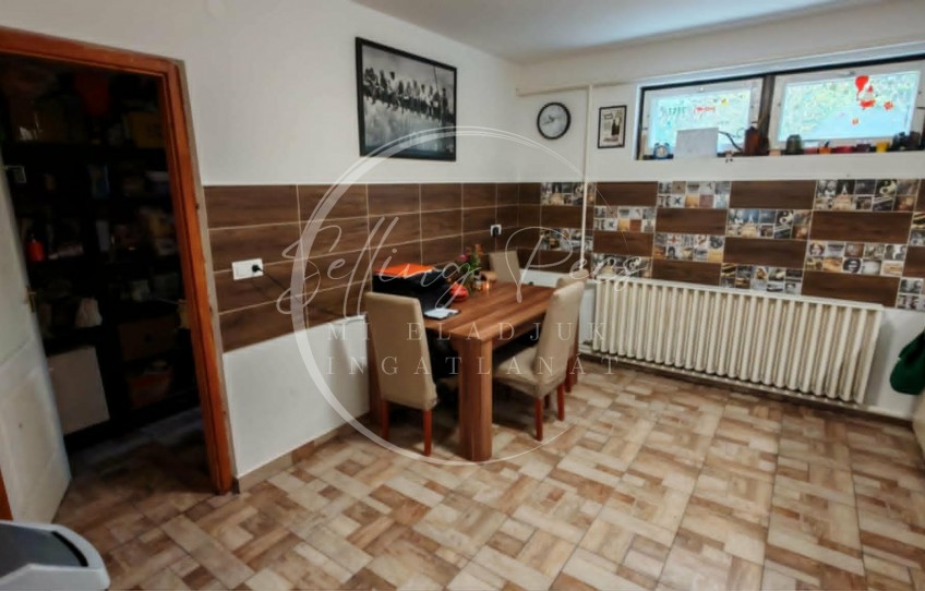 Hobol Eladó Ház Mátyás Király utca