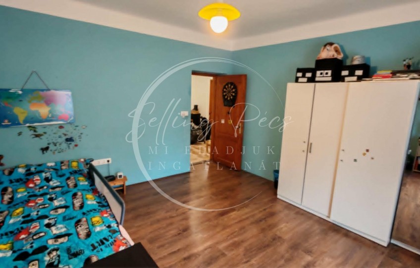 Hobol Eladó Ház Mátyás Király utca