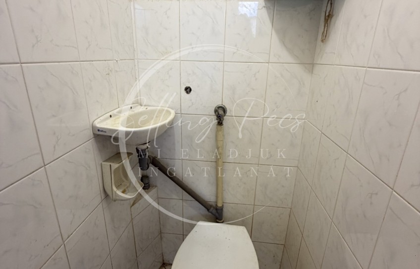 Pécs Eladó Ház Kormoskősor 
