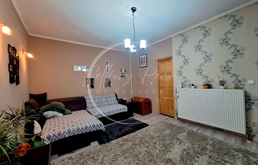 Komló Eladó Ház