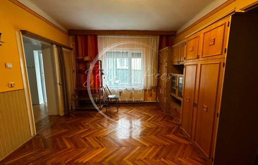 Komló Eladó Ház