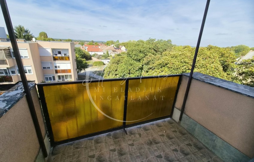 Szigetvár Eladó Lakás Radován Tér
