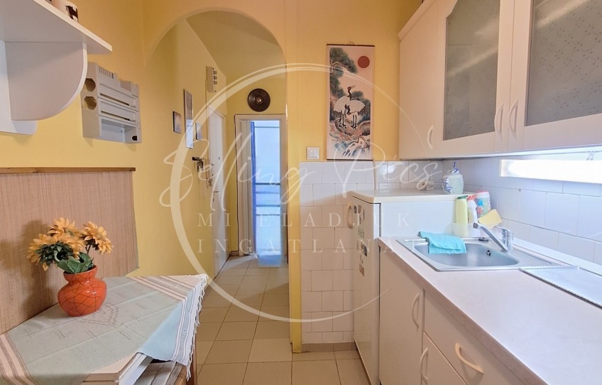 Komló Eladó Lakás