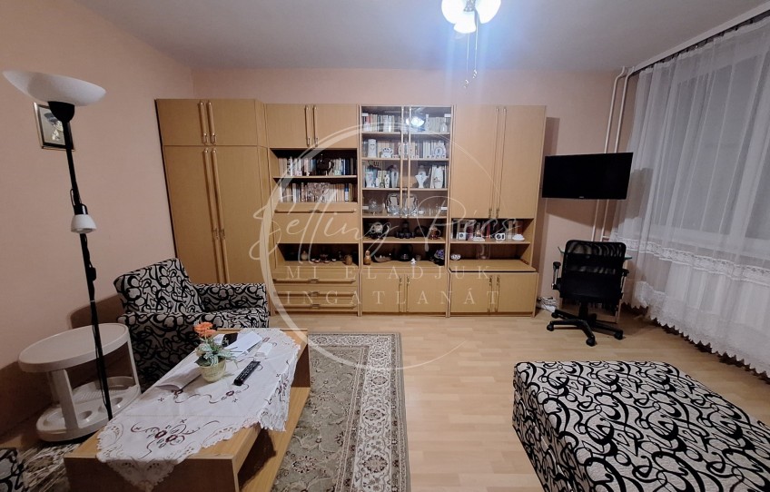 Komló Eladó Lakás