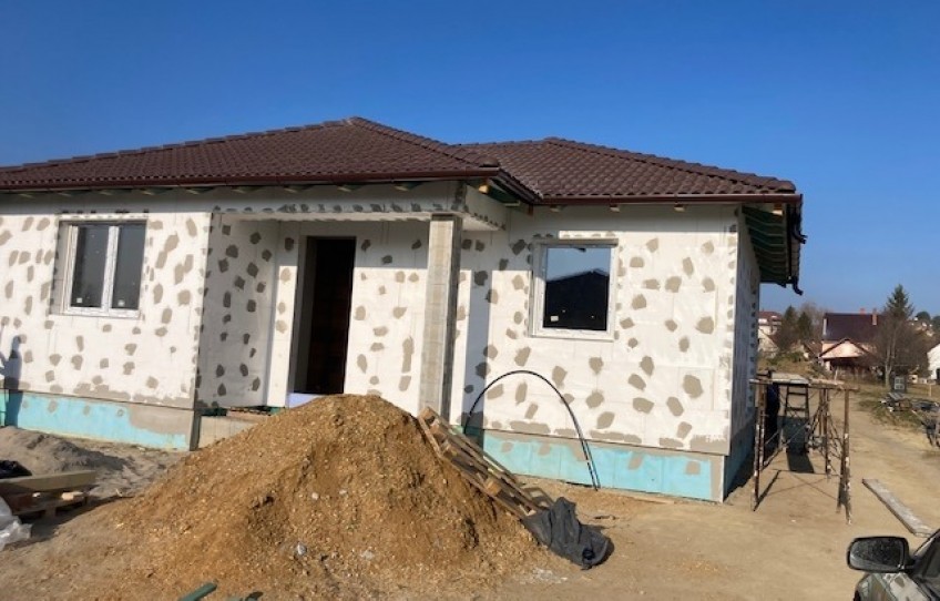 Győrújbarát Eladó Ház