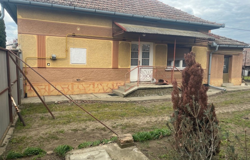 Csanádapáca Eladó Ház