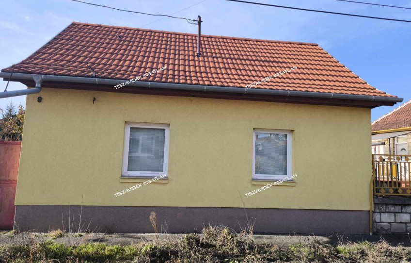 Szolnok Eladó Ház Róka utca