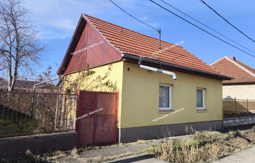 Szolnok Eladó Ház Róka utca