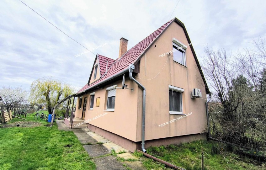 Kőtelek Eladó Ház Hargita út