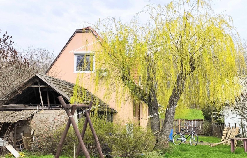 Kőtelek Eladó Ház Hargita út