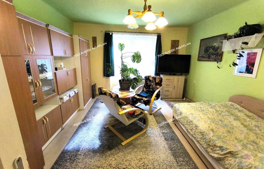 Tiszasüly Eladó Ház Mező út