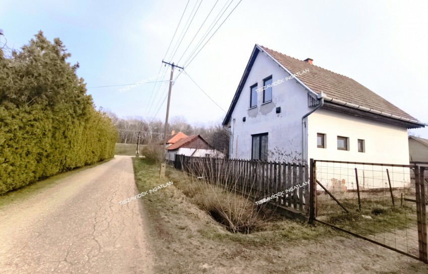 Kőtelek Eladó Ház Kassai út