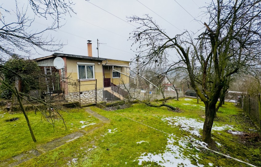 Miskolc Eladó Ház Szegfű utca