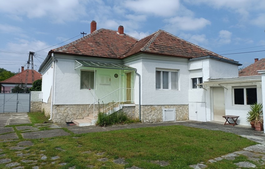 Pápa Eladó Ház