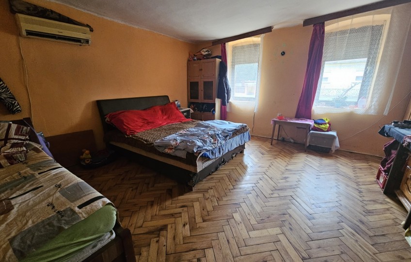 Takácsi Eladó Ház