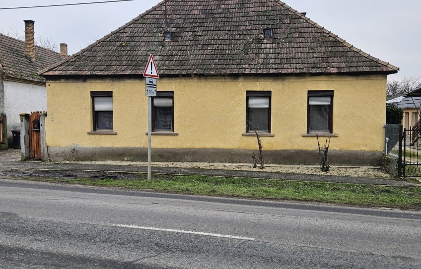 Takácsi Eladó Ház