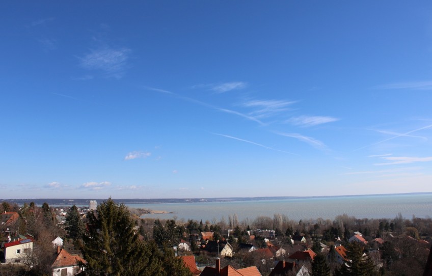 Balatonalmádi Eladó Ház