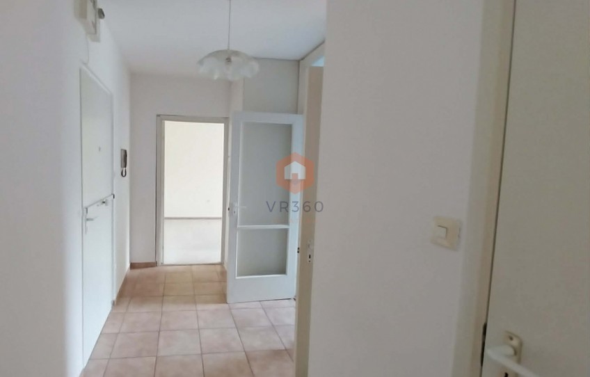 Pécs Eladó Lakás Maléter Pál út