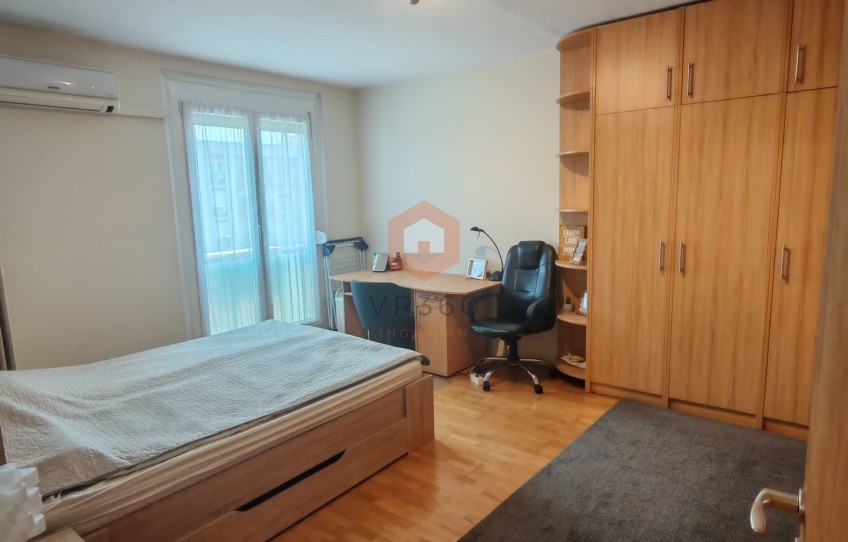 Pécs Eladó Lakás Építők útja