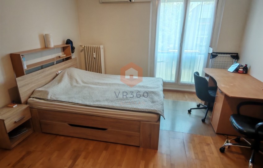 Pécs Eladó Lakás Építők útja