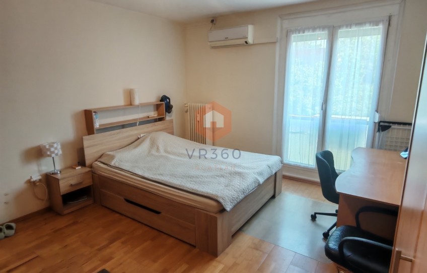 Pécs Eladó Lakás Építők útja