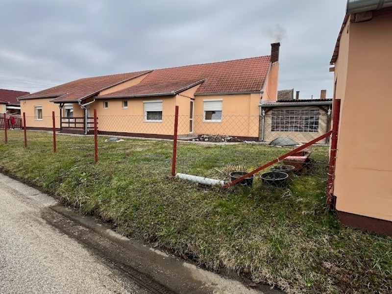 Csikóstőttős Eladó Ház