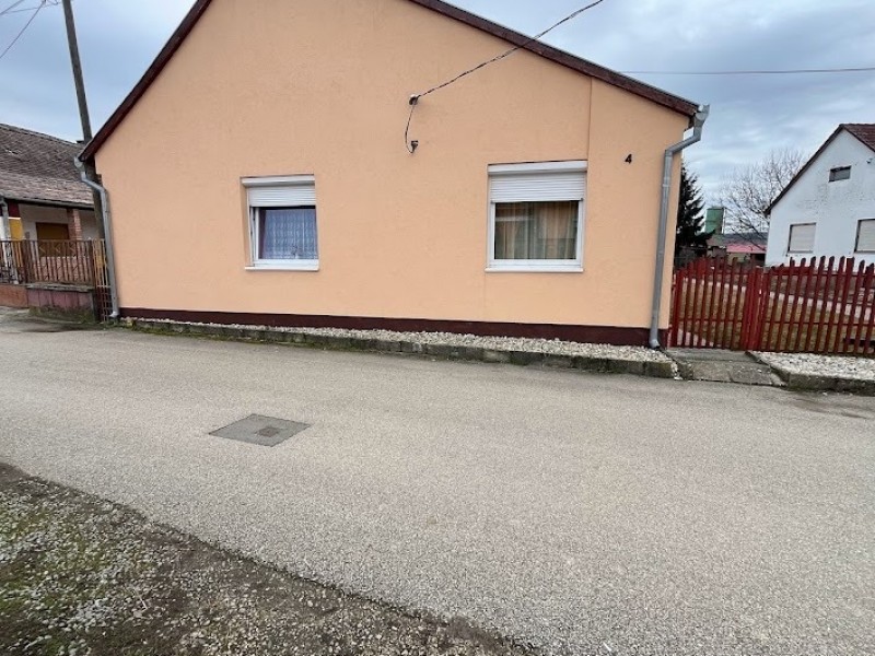 Csikóstőttős Eladó Ház