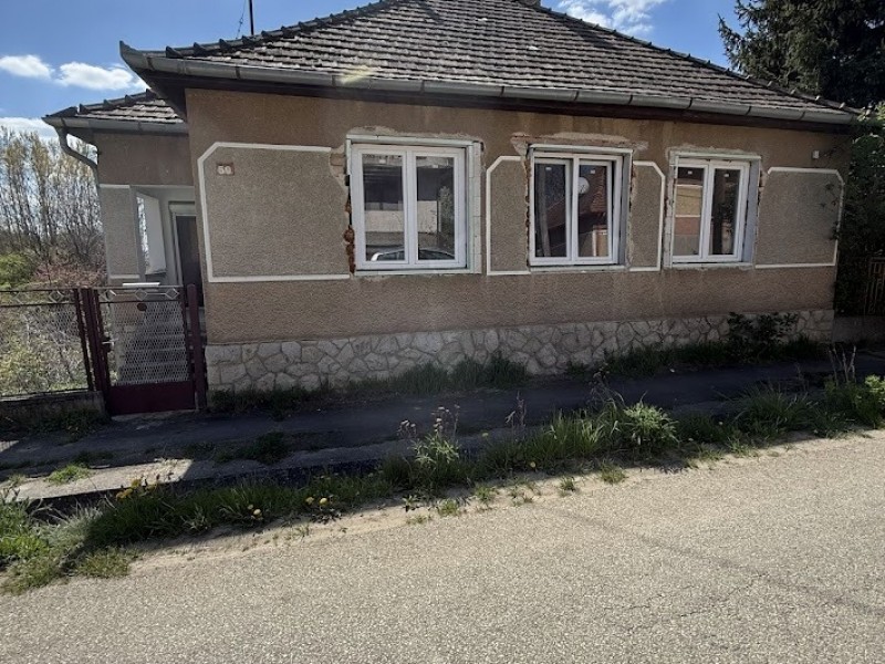 Csikóstőttős Eladó Ház