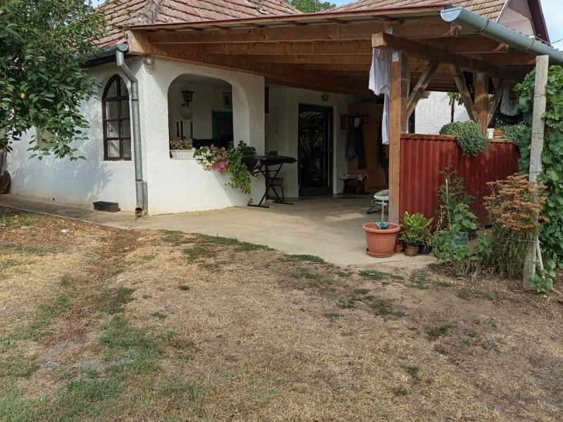 Gyulaj Eladó Mezőgazdasági Kurivölgy