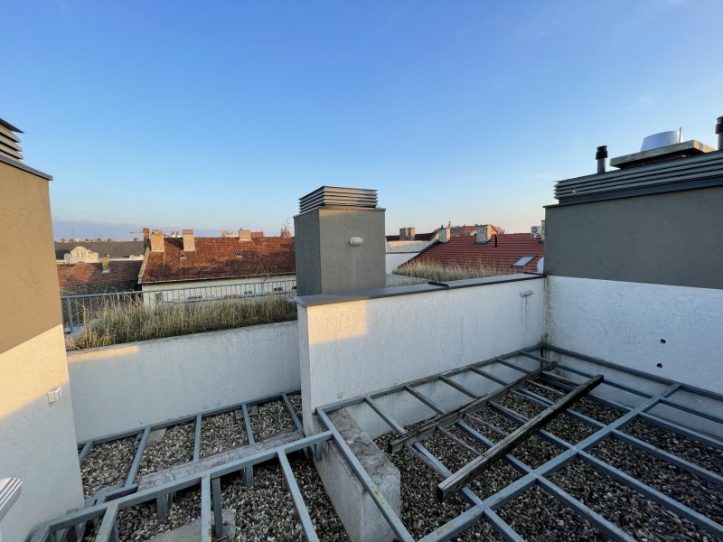 Szeged Eladó Üzlethelyiség