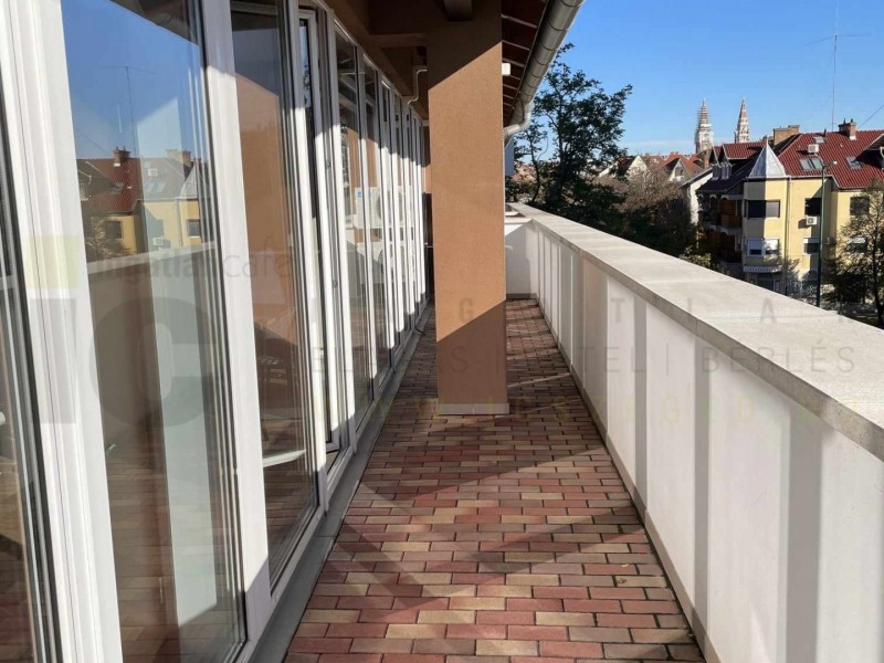 Szeged Kiadó Iroda Szentháromság utca