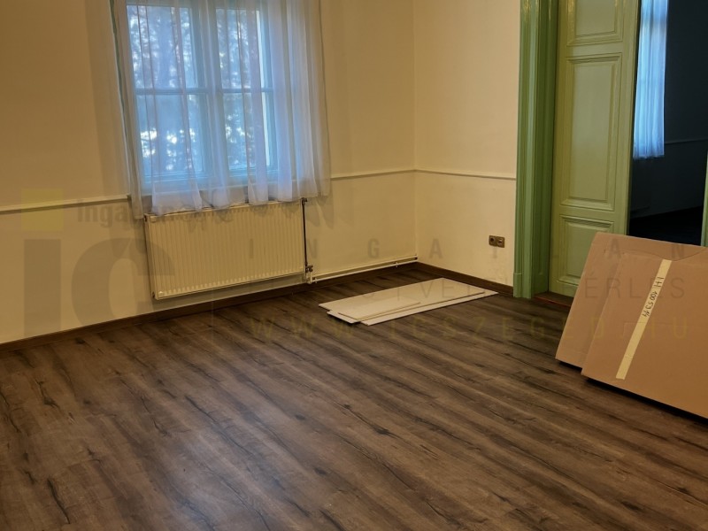 Szeged Kiadó Iroda Kossuth Lajos sugárút