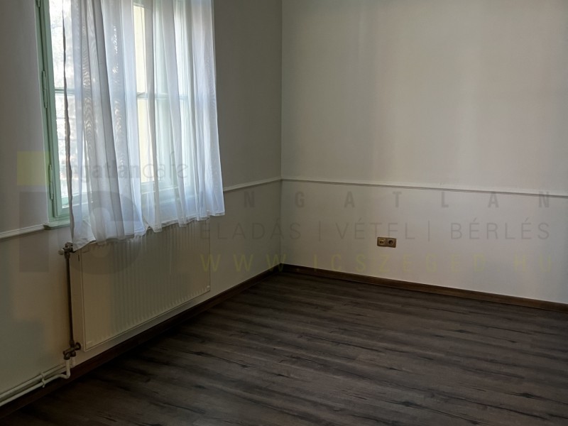 Szeged Kiadó Iroda Kossuth Lajos sugárút