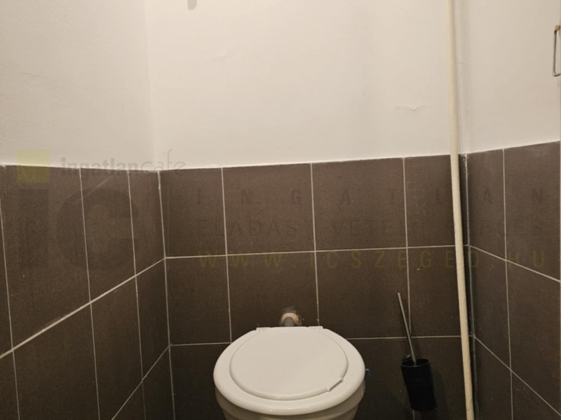 Szeged Eladó Üzlethelyiség