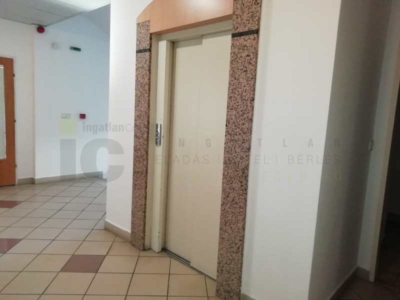 Szeged Eladó Iroda