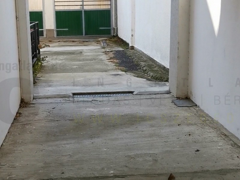 Szeged Kiadó Garázs Faragó utca