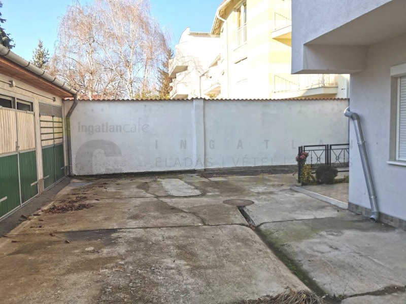 Szeged Kiadó Garázs Faragó utca