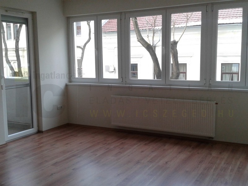 Szeged Eladó Lakás Hajnóczy utca